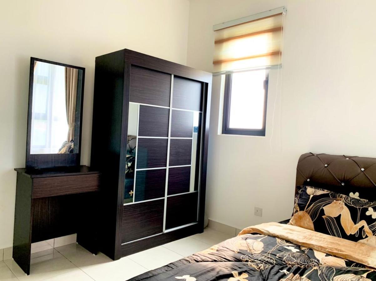 Mmg D'Tiara Homestay Kajang Zewnętrze zdjęcie